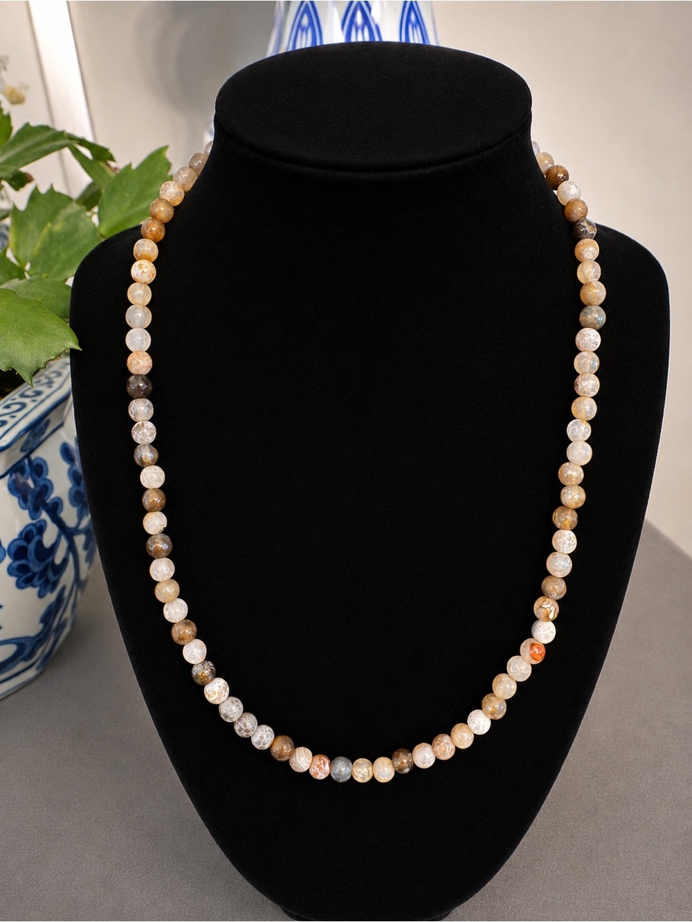 Beaded Agate Necklace in Beige and Brown
